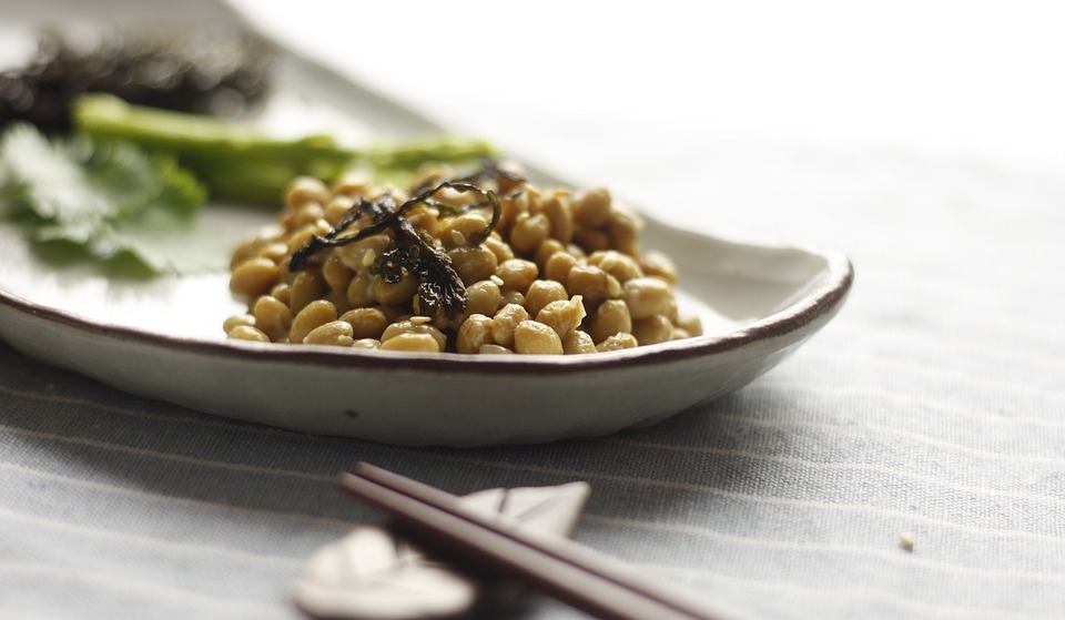 納豆を食べると死亡率が10%低下する！？日本からの最新論文